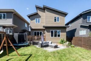 2469 Ware Crescent