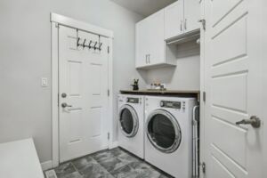 2469 Ware Crescent