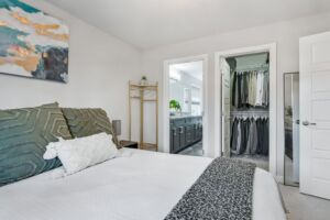 2469 Ware Crescent