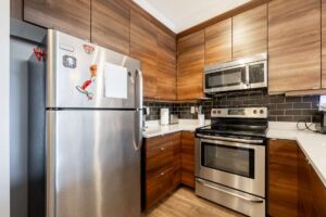 Updated kitchen & flooring