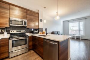 Updated kitchen & flooring