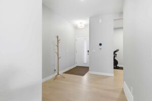 4988 Kinney Road Keswick walkout home backing onto pond